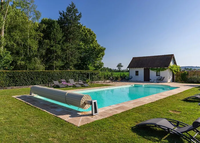 Charmante chaumière romantique avec piscine chauffée