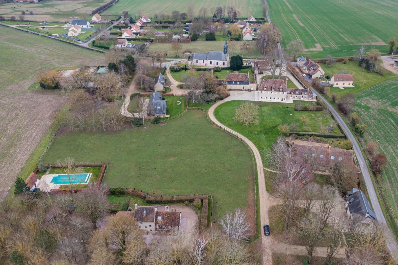 Charmante Chaumière Romantique Avec Piscine Chauffée Hébergement de vacances *